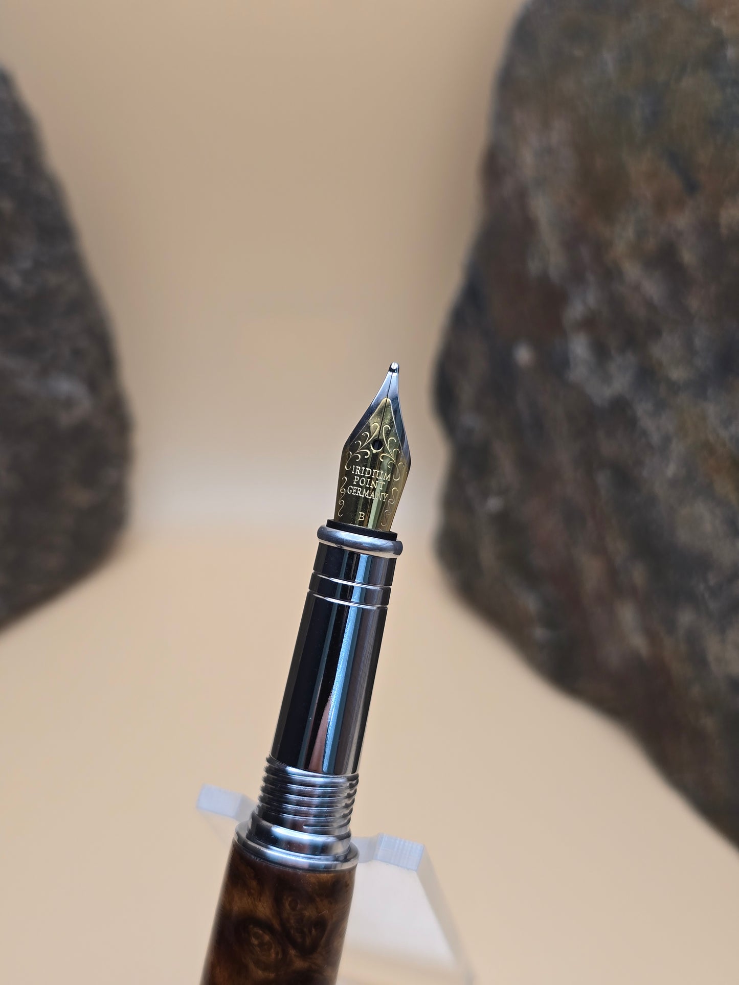 Amboyna Burl Majestic Fountain Pen