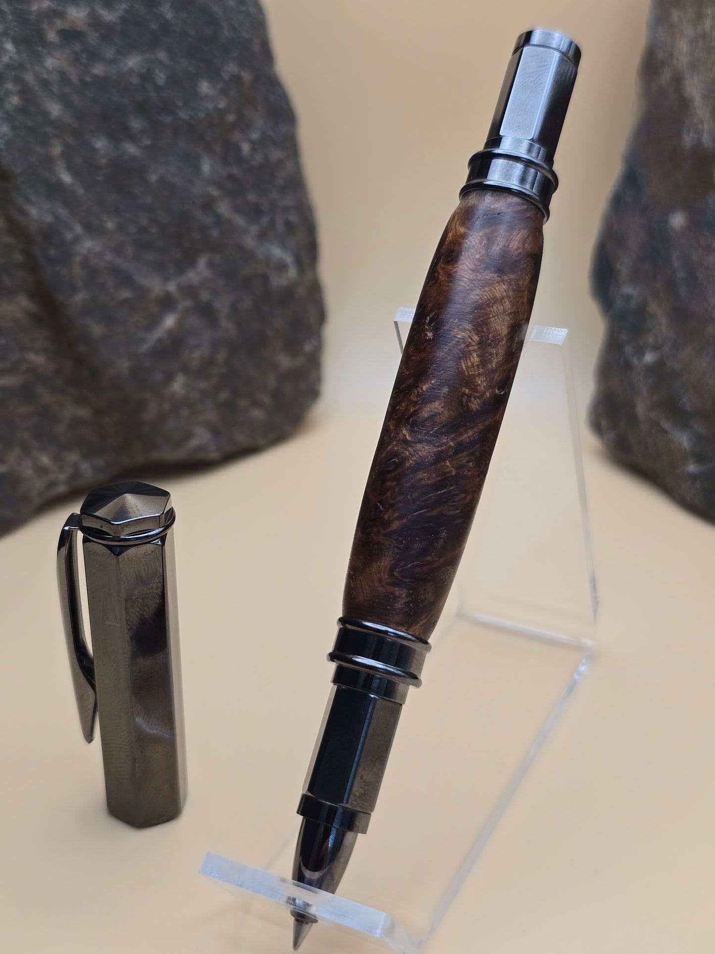 Rare Amboyna Burl Magnetic Cap Rollerball