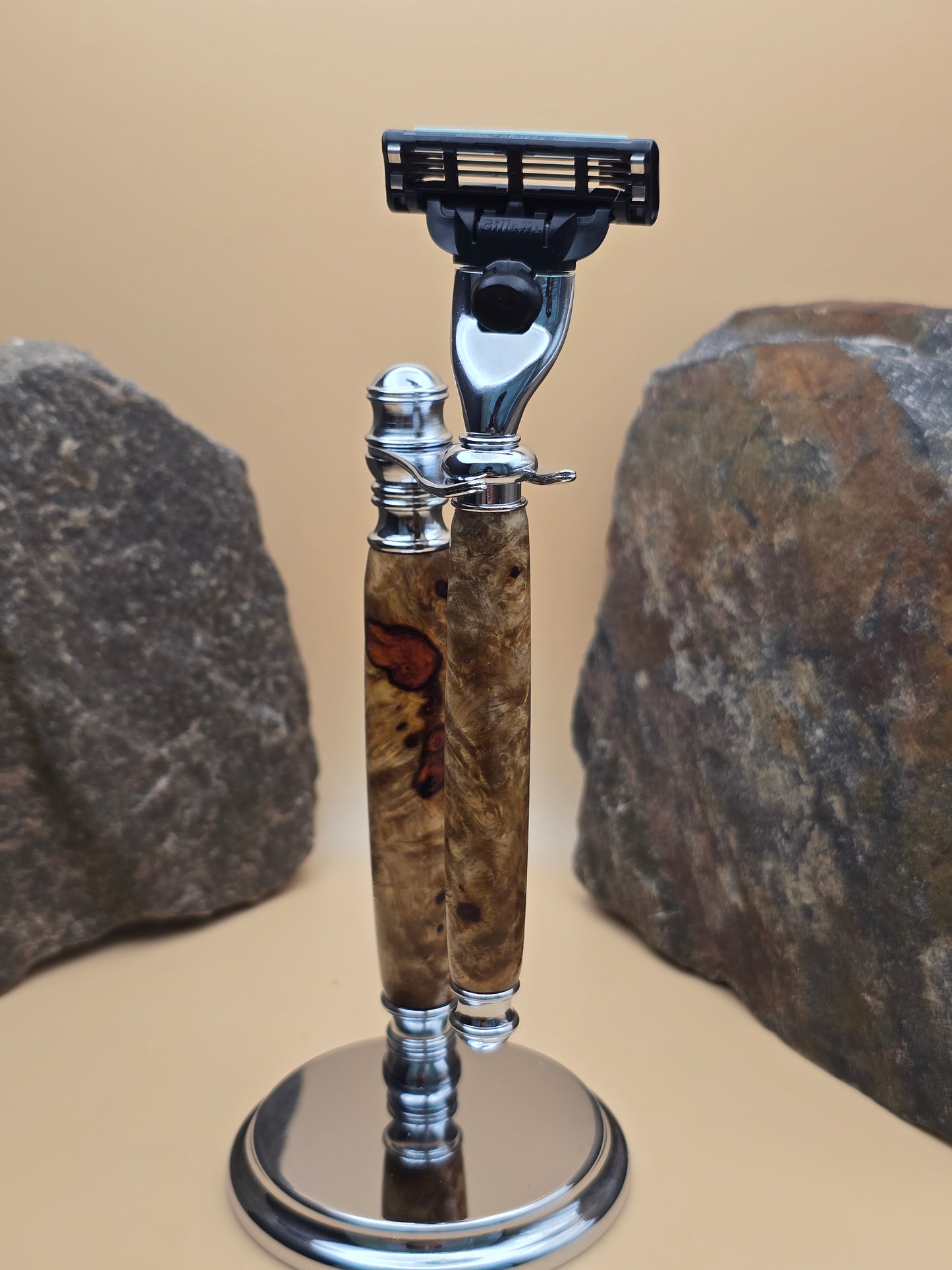 Razor and Stand