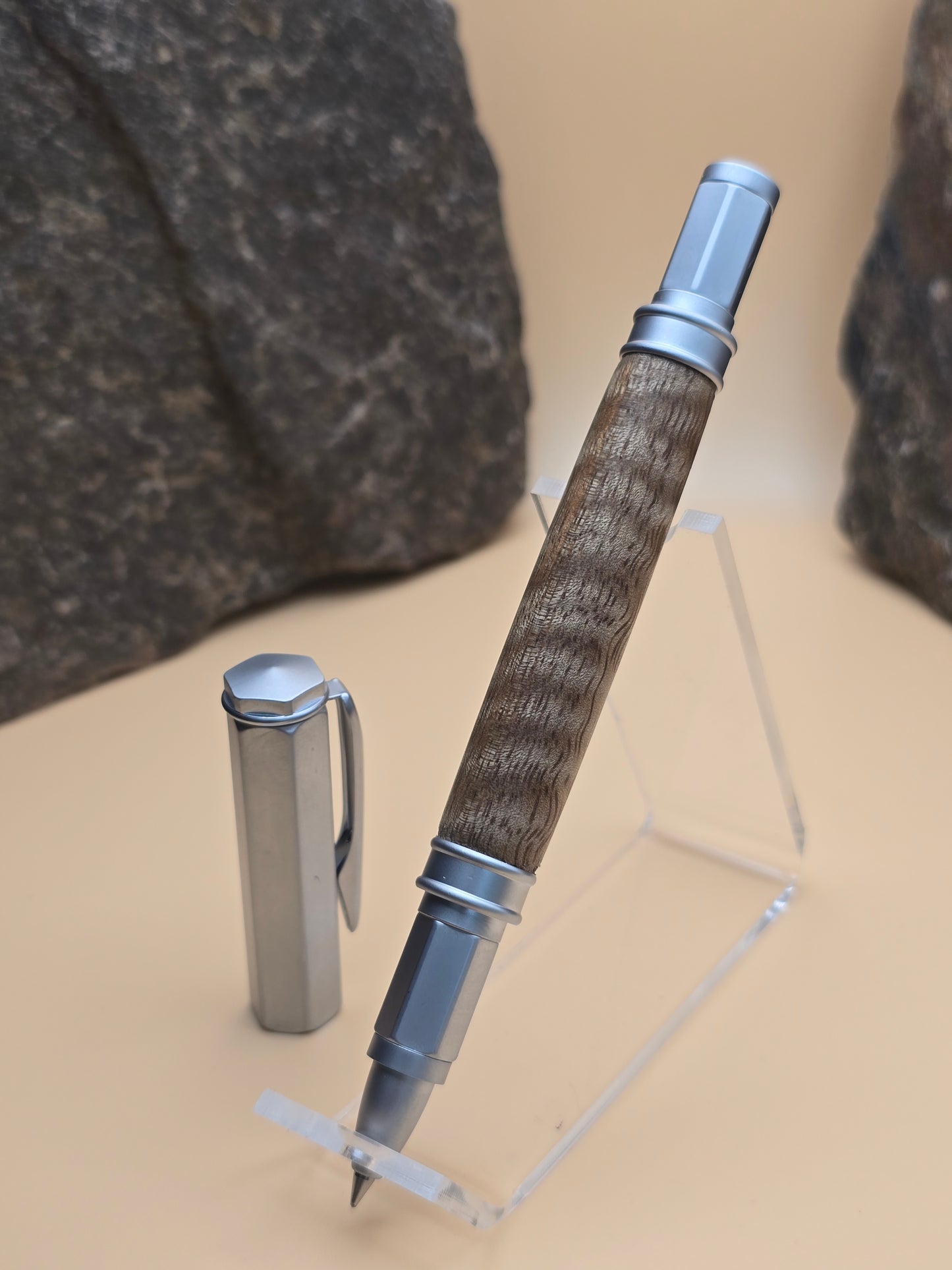 Curly Mango Magnetic capped rollerball
