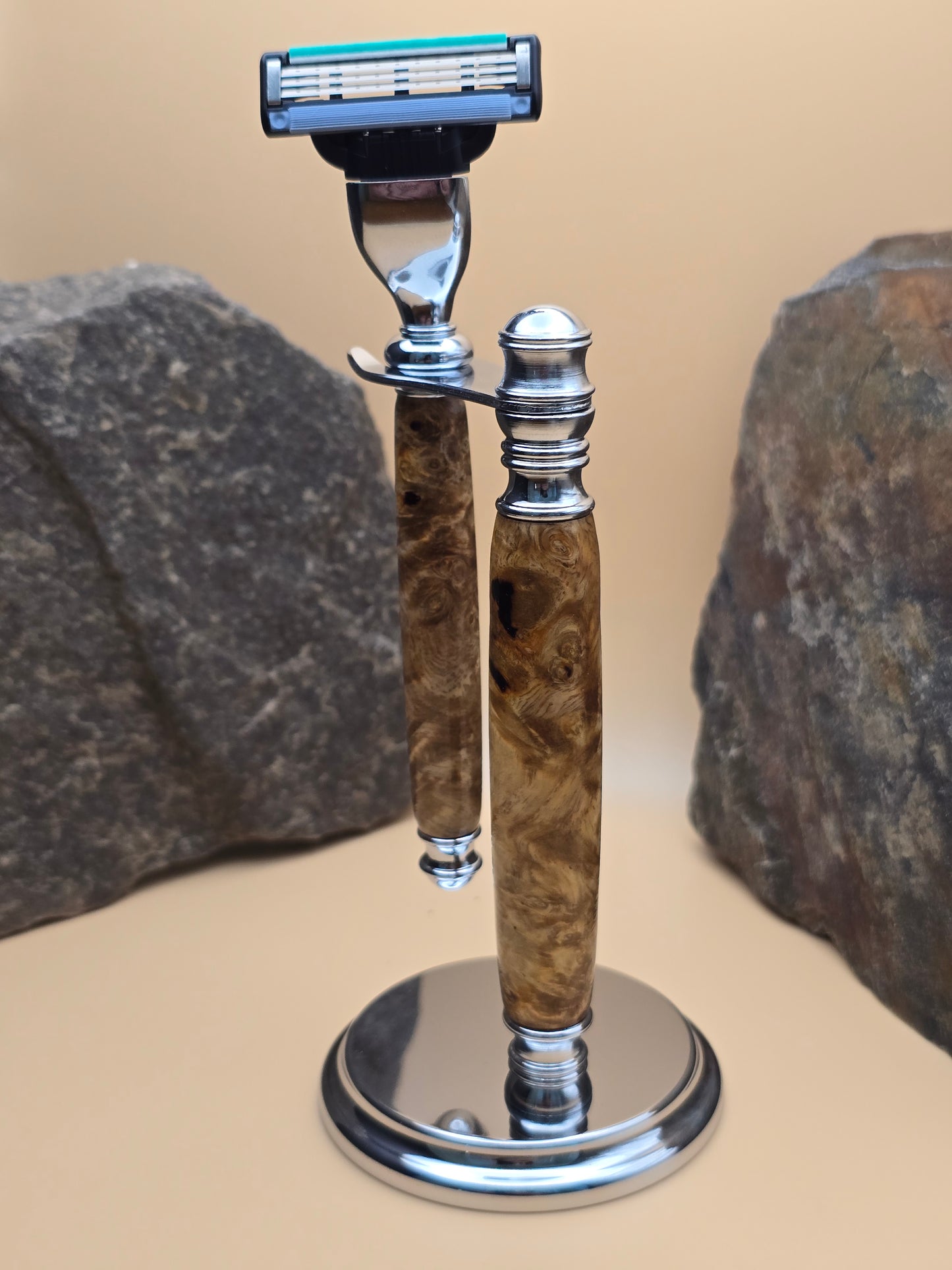 Razor and Stand